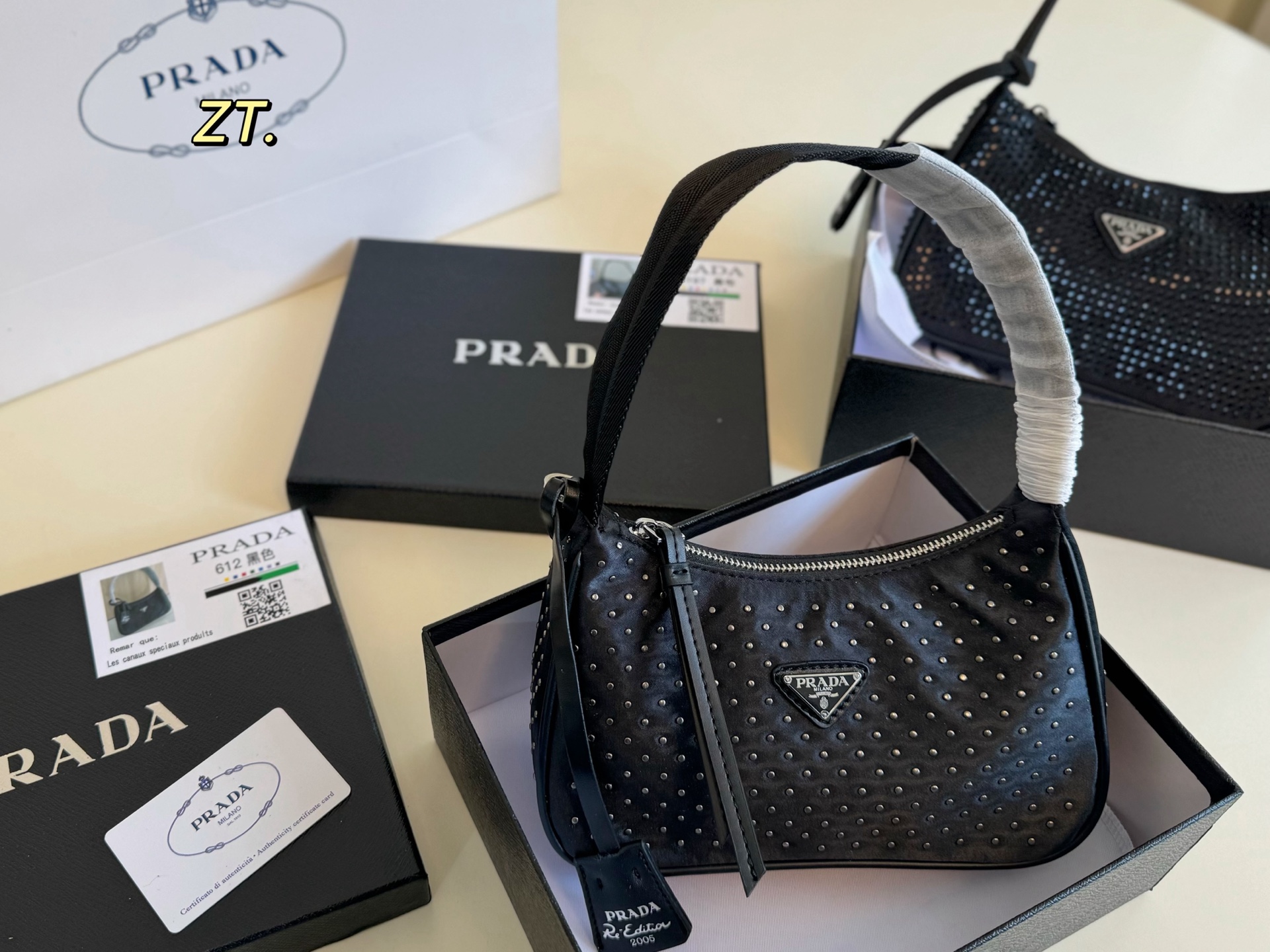 PRADA bag 09